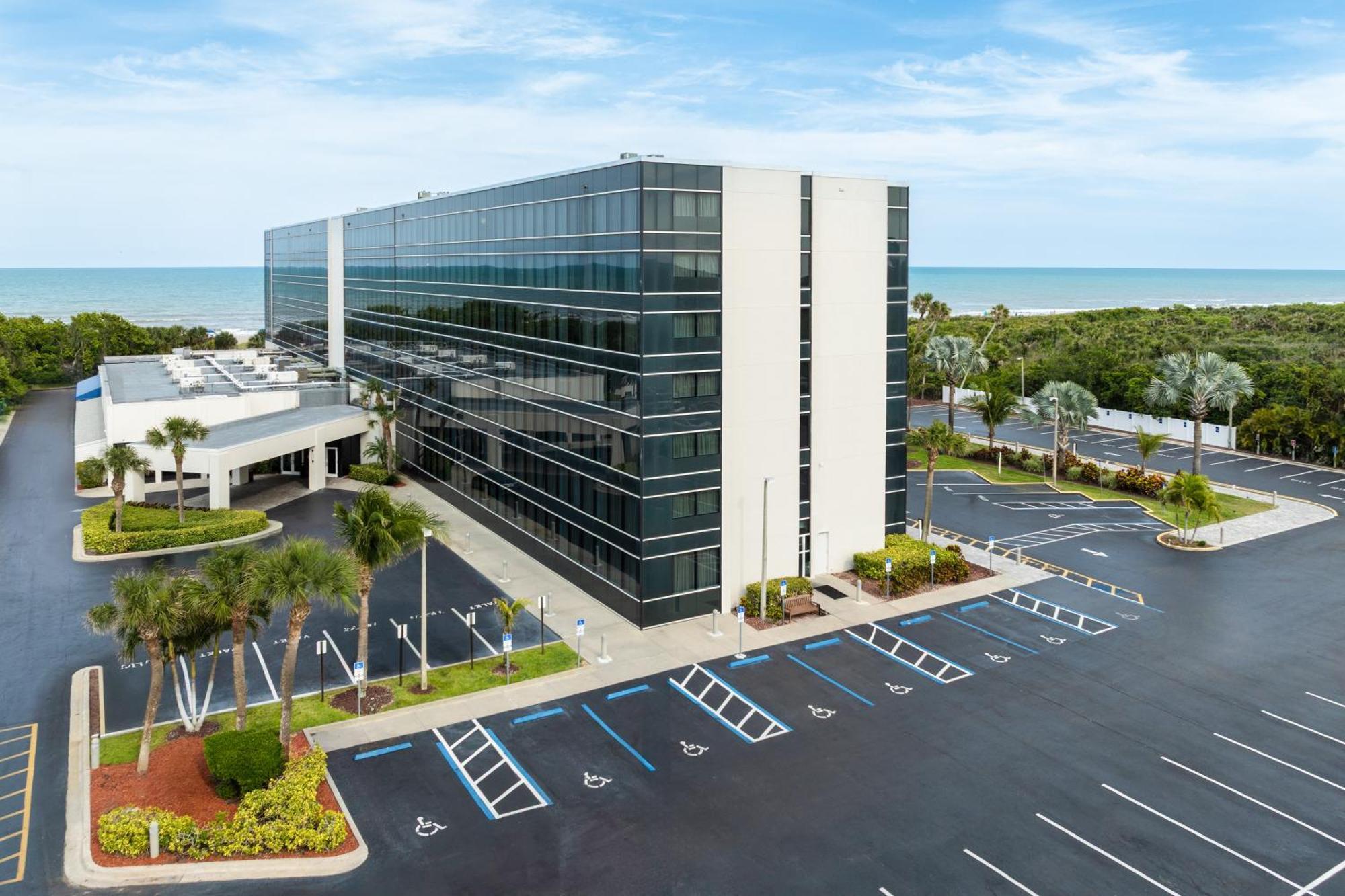 Hilton Cocoa Beach Oceanfront Exterior photo